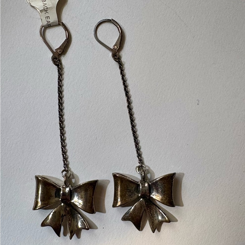 King baby chain lever back bow earrings - Picture 4 of 6